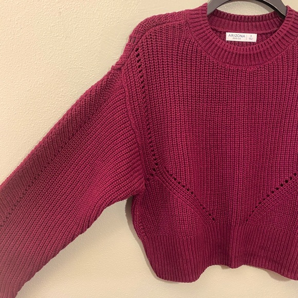 Cropped Knit Sweater - Picture 3 of 3